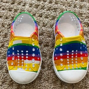 Native Jefferson Toddler Shoes EUC!